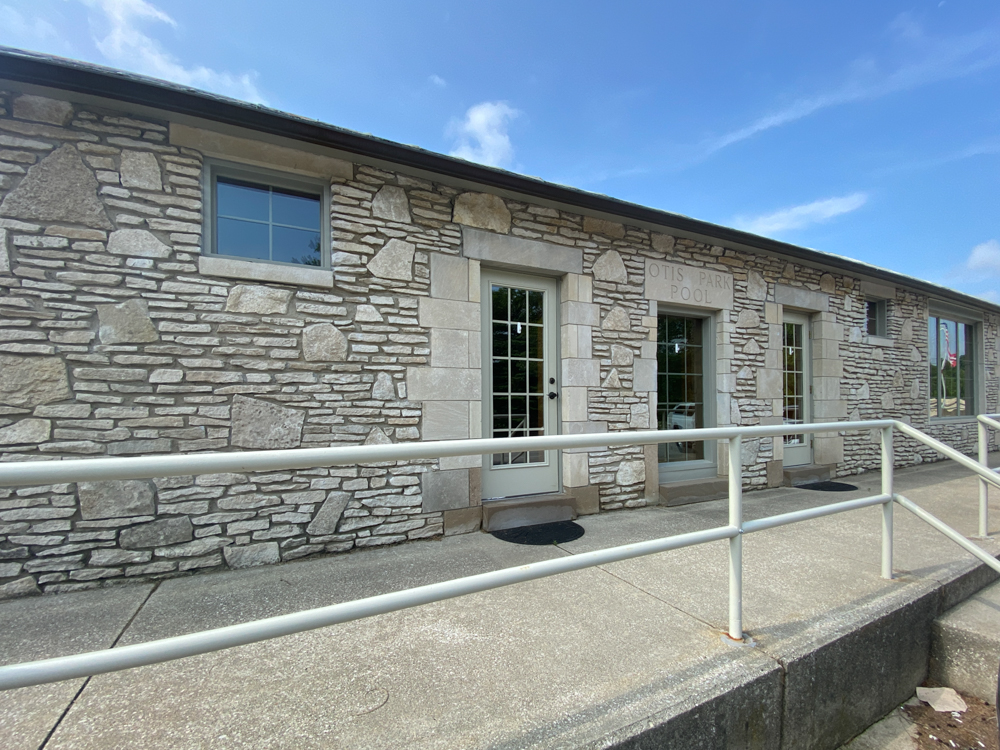 Otis Park Bathhouse
